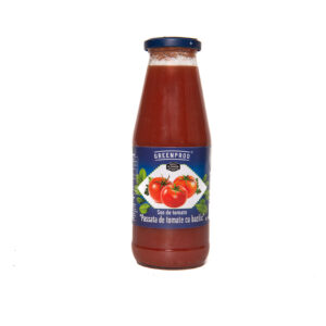 Pastă de tomate cu busuioc (Passata)